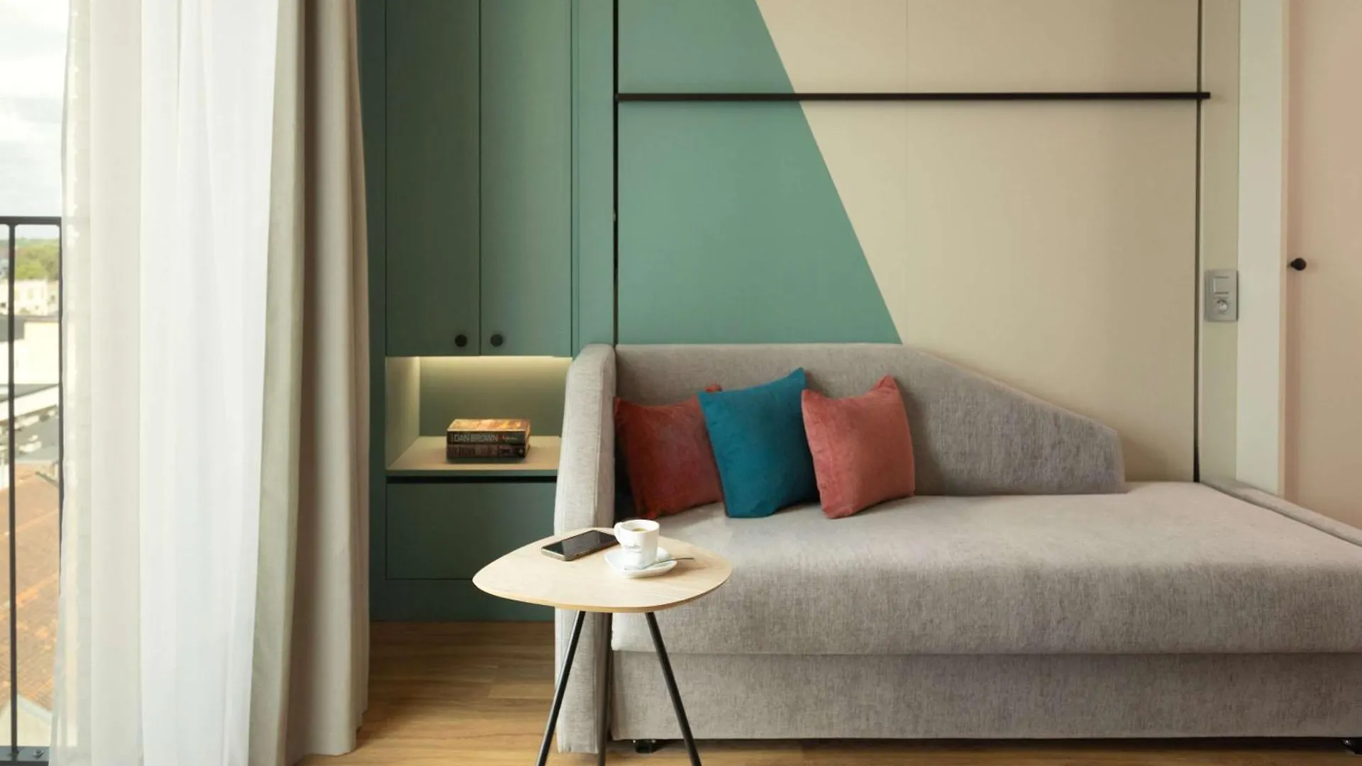 Adagio Antwerp City Center 4*,